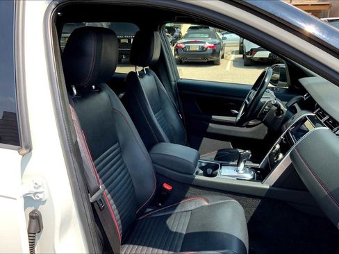 Used 2022 Land Rover Discovery Sport S R-Dynamic image 8