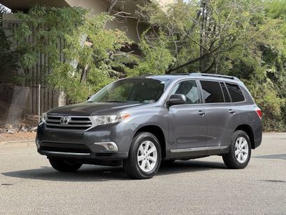 Used 2013 Toyota Highlander SE