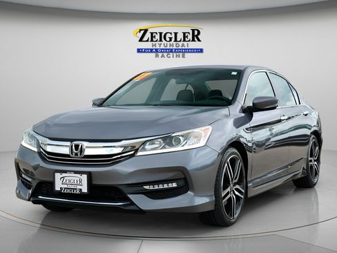Used 2017 Honda Accord Sport image 3