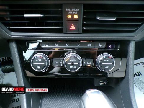 Used 2019 Volkswagen Jetta R-Line w/ R-Line Cold Weather Package image 31