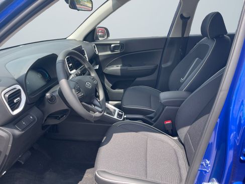 New 2025 Hyundai Venue Limited image 10