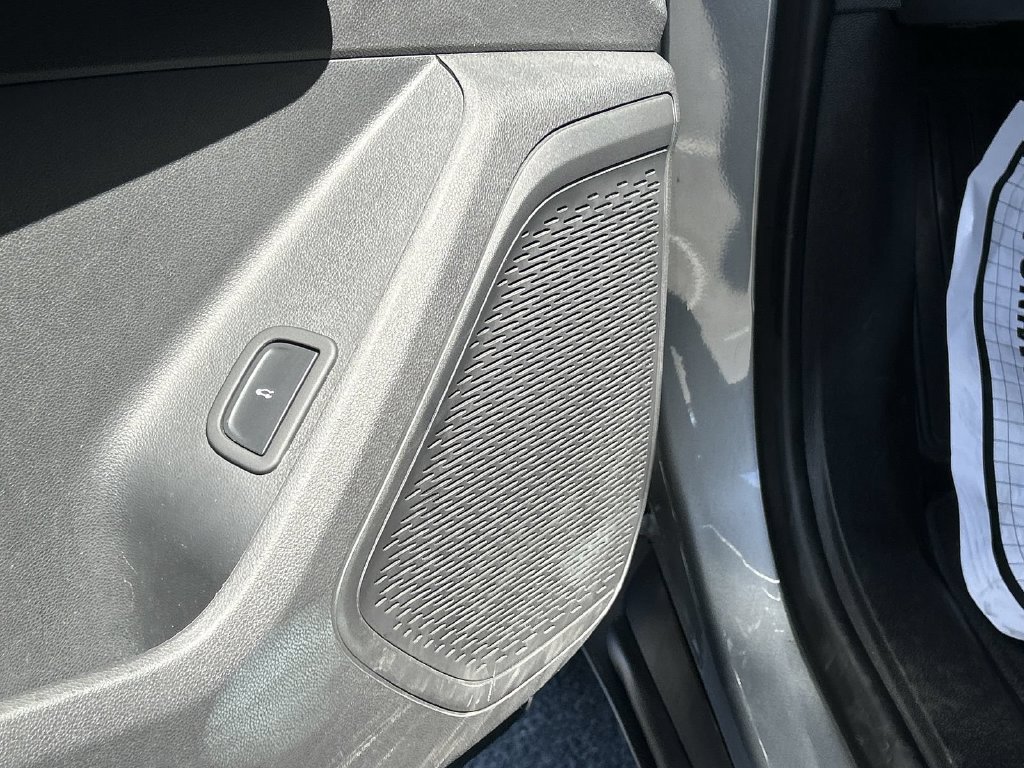 Certified 2026 Chevrolet Traverse LT FWD image 22