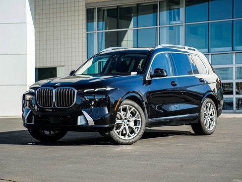 Used 2026 BMW X7 xDrive40i w/ Premium Package image 1