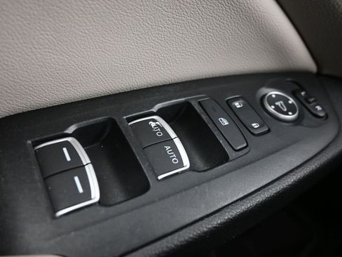 Used 2018 Honda Accord EX-L image 33