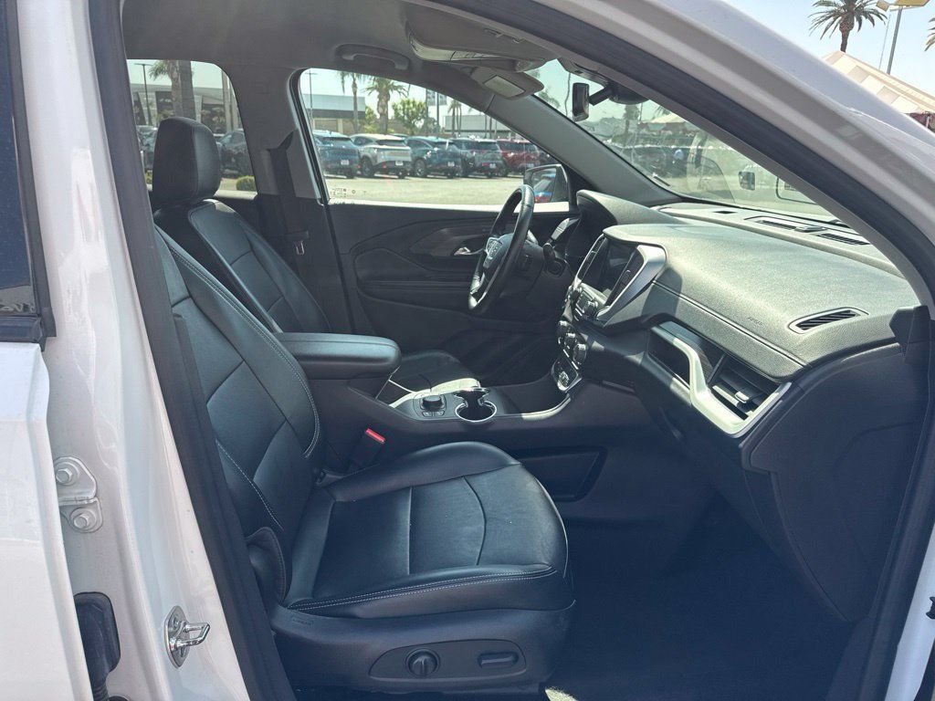 Used 2024 GMC Terrain SLT AWD/4WD image 8