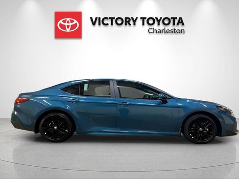 New 2026 Toyota Camry SE FWD image 5