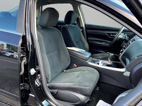 Used 2015 Nissan Altima 2.5 S w/ Sport Value Package FWD image 6
