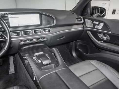 Used 2025 Mercedes-Benz GLE 450e 4MATIC image 30