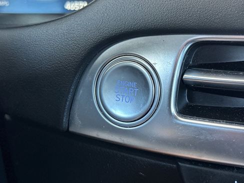 Used 2023 Hyundai Palisade Calligraphy image 24