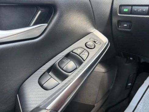 Used 2024 Nissan Sentra SR w/ Lighting Package FWD image 13