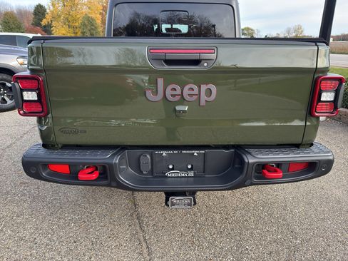 Used 2021 Jeep Gladiator Rubicon w/ Uconnect 4C Nav & Sound Group image 14