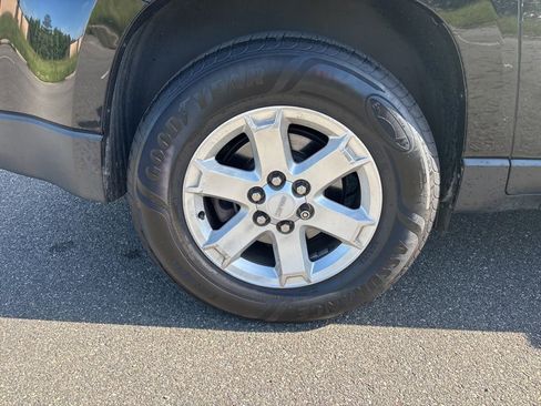 Used 2016 GMC Acadia SLE AWD/4WD image 10