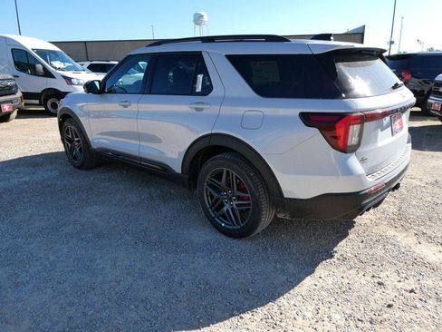 New 2026 Ford Explorer ST AWD/4WD image 8