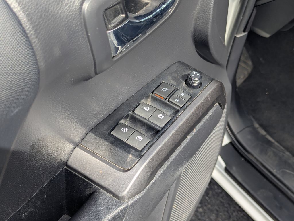 Used 2023 Toyota Tacoma TRD Off-Road AWD/4WD image 19
