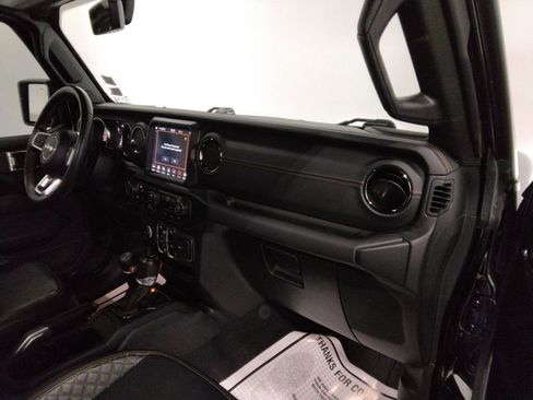 Used 2021 Jeep Gladiator Overland image 48