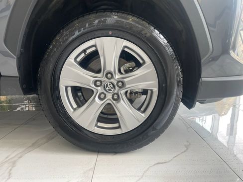 Used 2025 Toyota RAV4 XLE w/ Convenience Package image 28