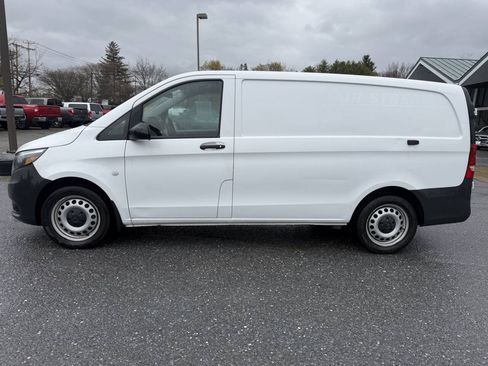 Used 2019 Mercedes-Benz Metris image 2