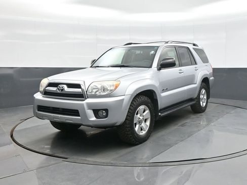 Used 2007 Toyota 4Runner SR5 image 3