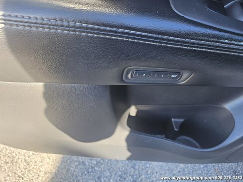 Used 2014 Nissan Pathfinder Platinum w/ Platinum Premium Package image 20