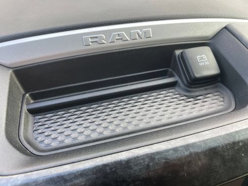 Used 2022 RAM 1500 Big Horn AWD/4WD image 44
