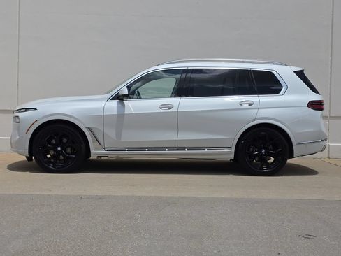 Used 2026 BMW X7 xDrive40i AWD/4WD image 2