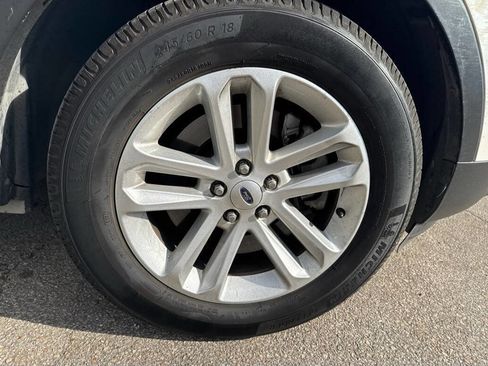 Used 2015 Ford Explorer XLT w/ Equipment Group 202B image 34