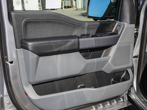 New 2025 Ford F150 Lightning XLT image 24