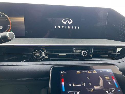 Certified 2026 INFINITI QX80 4WD w/ Sport Exterior Package image 21