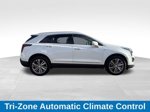 Used 2025 Cadillac XT5 Premium Luxury image 7
