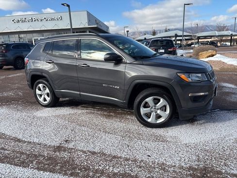 Used 2021 Jeep Compass Latitude image 12