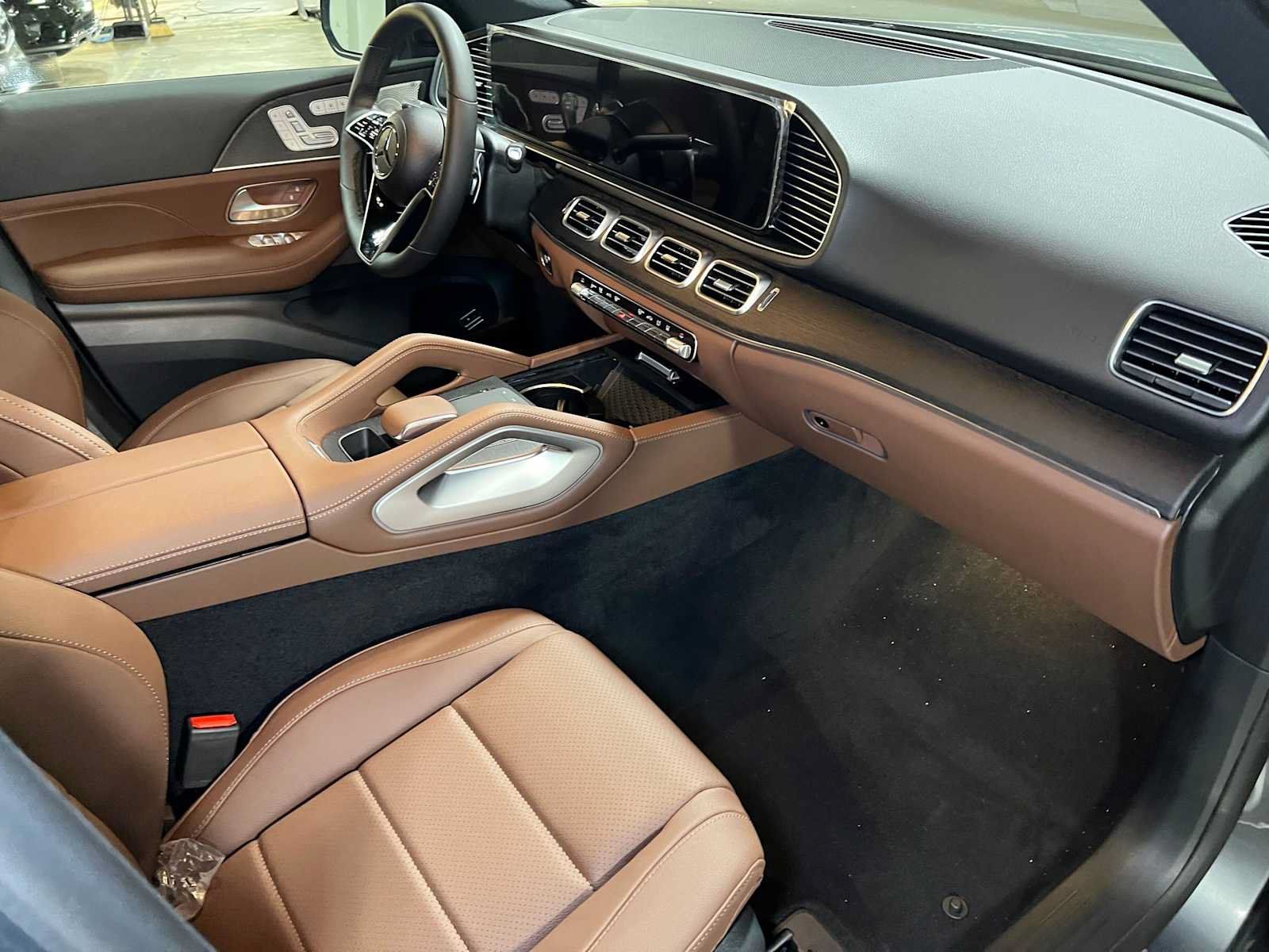 New 2026 Mercedes-Benz GLE 450e 4MATIC image 11