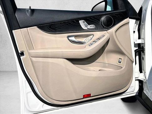 Used 2018 Mercedes-Benz GLC 300 image 18