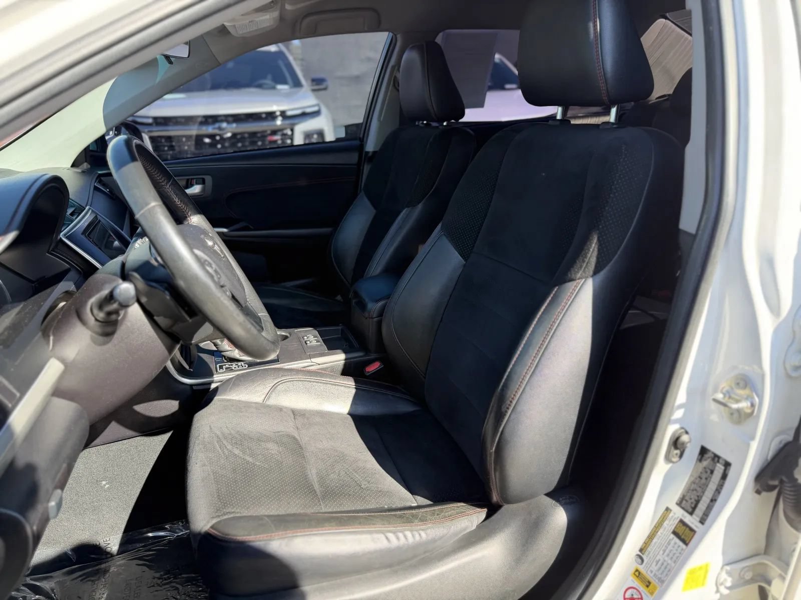 Used 2015 Toyota Camry XSE FWD image 14