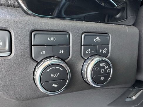 Used 2022 GMC Sierra 1500 Elevation image 18