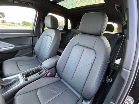 Used 2025 Audi Q3 2.0T Premium w/ Convenience Package image 17