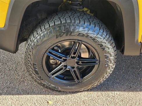 Used 2016 Jeep Renegade Trailhawk w/ Premium Trailhawk Package image 29