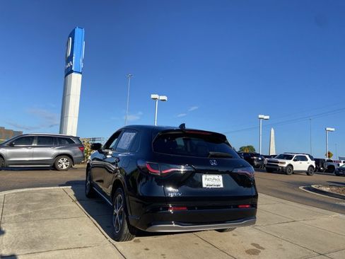 Used 2023 Honda HR-V EX-L image 9
