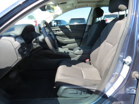 Used 2025 Honda Accord SE image 13