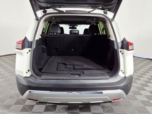 Used 2023 Nissan Rogue Platinum FWD image 8