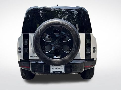 Used 2026 Land Rover Defender 110 S AWD/4WD image 6