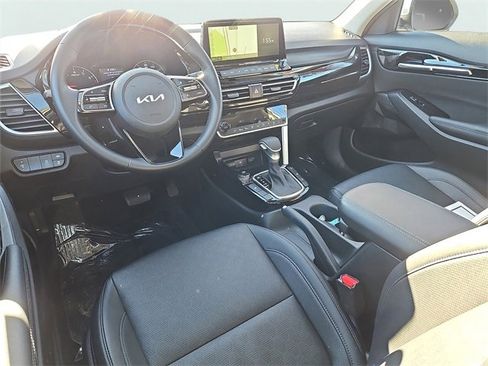 Certified 2023 Kia Seltos EX image 30
