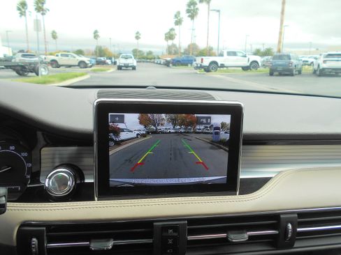 Used 2022 Lincoln Corsair FWD w/ Premium Package image 12