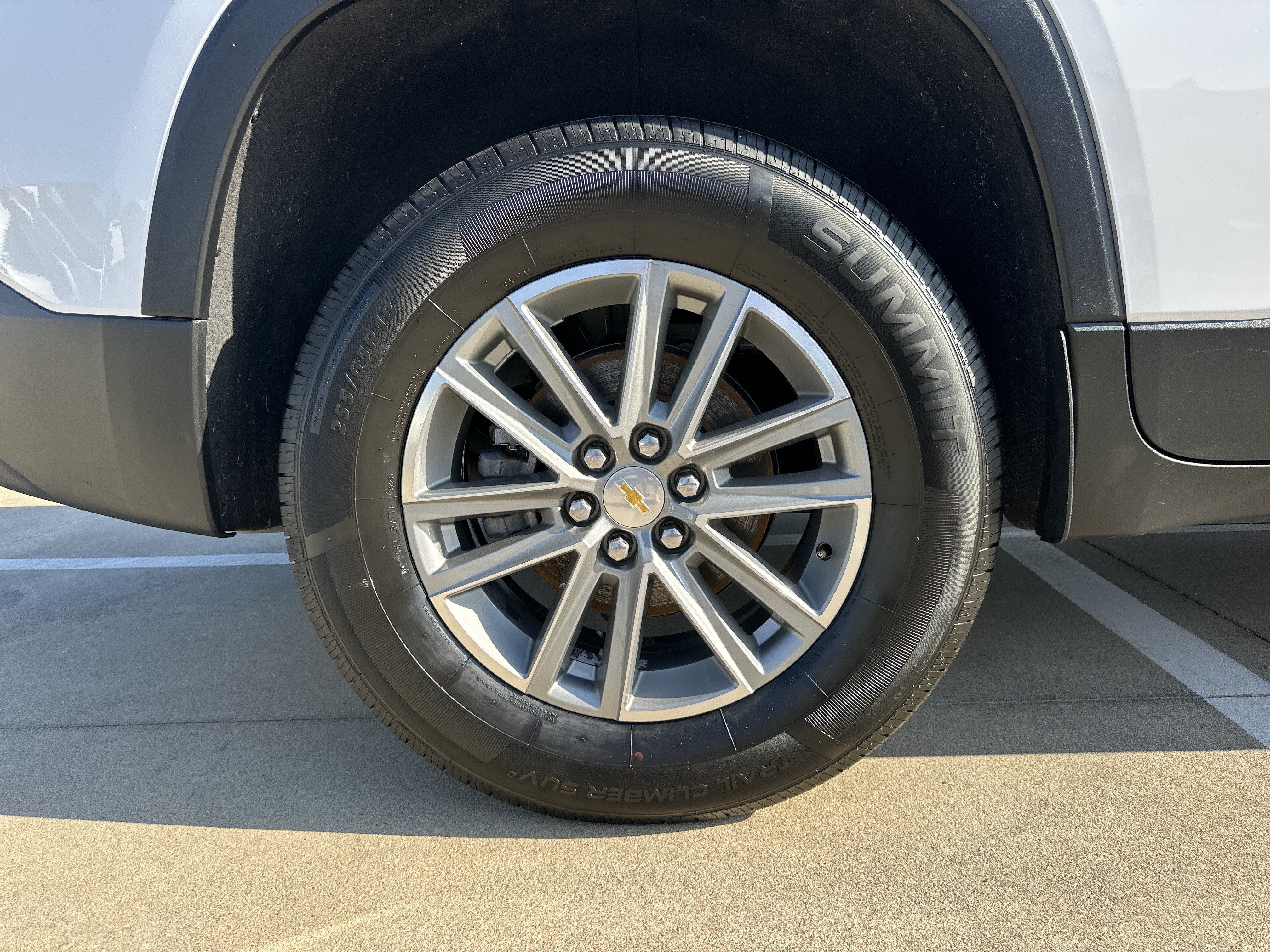 Certified 2023 Chevrolet Traverse LT FWD image 19