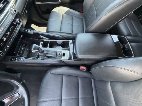 Used 2020 Kia Telluride EX w/ Towing Package FWD image 17