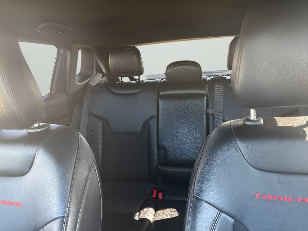 Used 2024 Jeep Compass Trailhawk AWD/4WD image 12