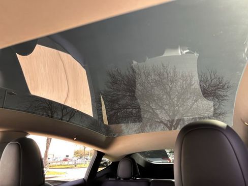 Used 2024 Tesla Model Y Long Range image 25