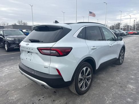 Used 2025 Ford Escape Platinum w/ Premium Technology Package image 7