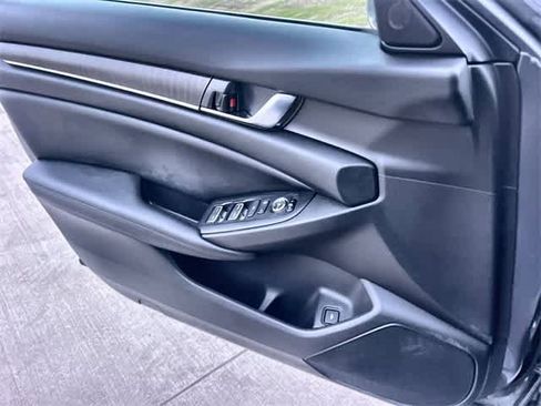 Certified 2019 Honda Accord EX image 30