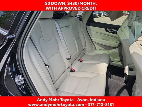 Used 2022 Volvo XC60 B5 Momentum w/ Climate Package AWD/4WD image 32