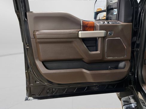 Used 2020 Ford F350 King Ranch w/ Chrome Package AWD/4WD image 15
